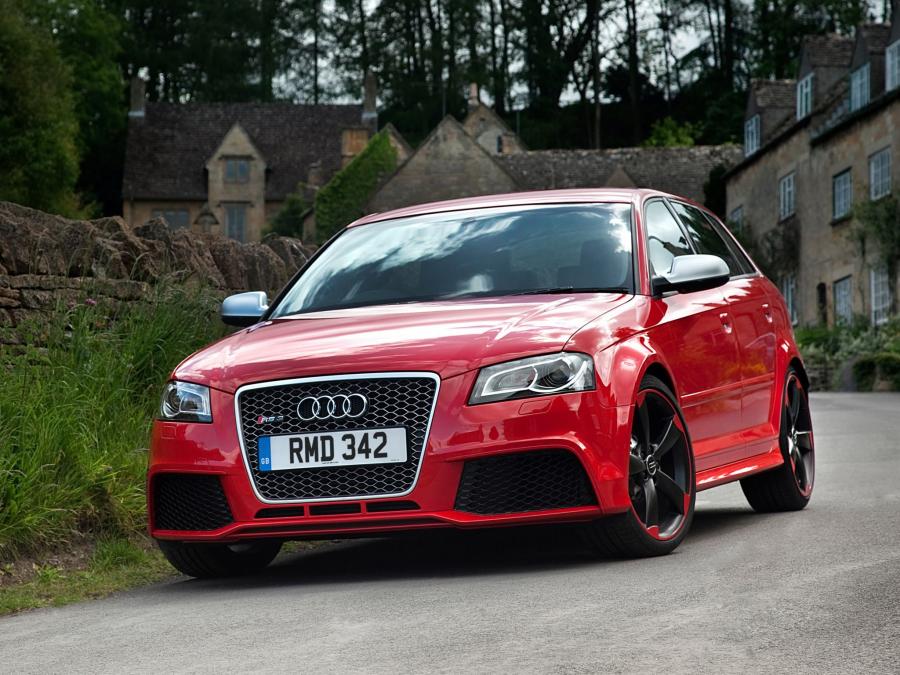  Audi RS3 Sportback (8PA) 2010 года  (UK) (фото 11 из 18)